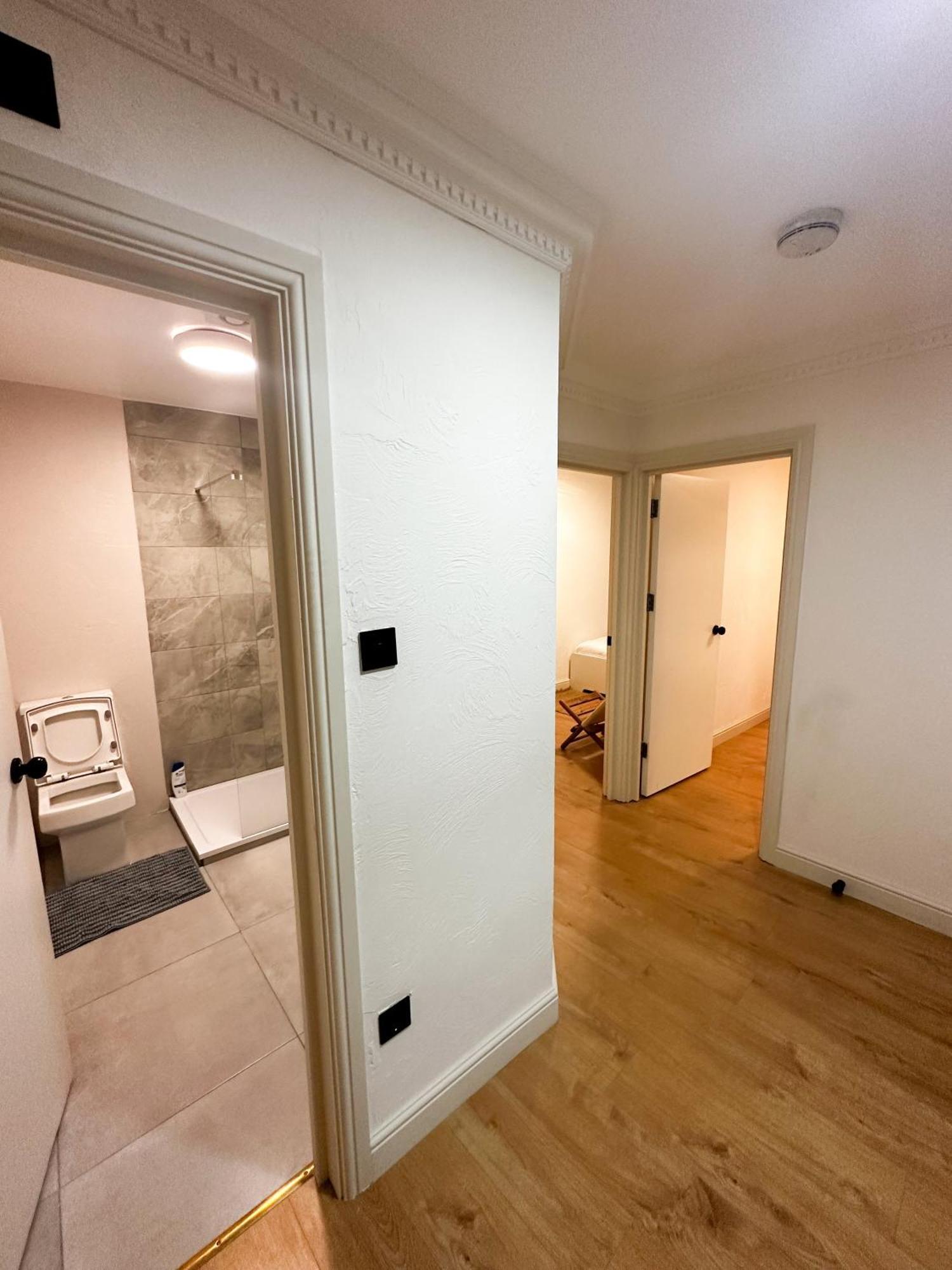 Apartament Flat 6 In Aldgate Londra